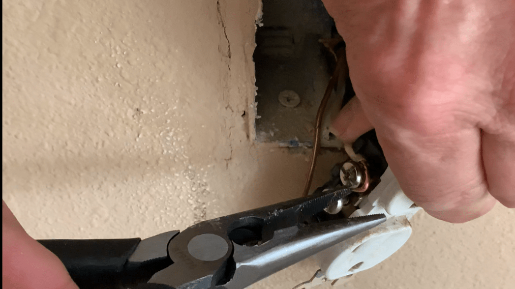 disconnecting wires from the outlet- fixing reversed polarity